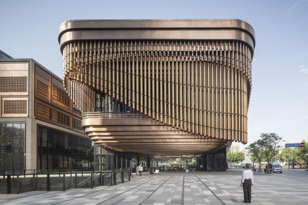 Heatherwick Studio collaborated with Foster + Partners on a pair of skyscrapers in Shanghai. Image courtesy of Heatherwick Studio. 