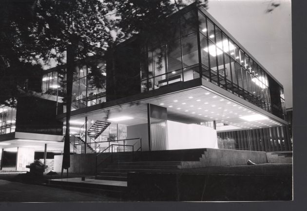 Sint Pauluscollege n Wevelgem is housed within Richter's Expo 58 Yugoslavian pavilion. Copyright: Rights reserved.