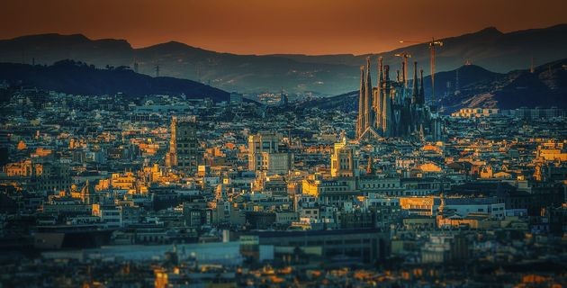 Barcelona city view featuring the Sagrada Familia. Photo from Pixabay