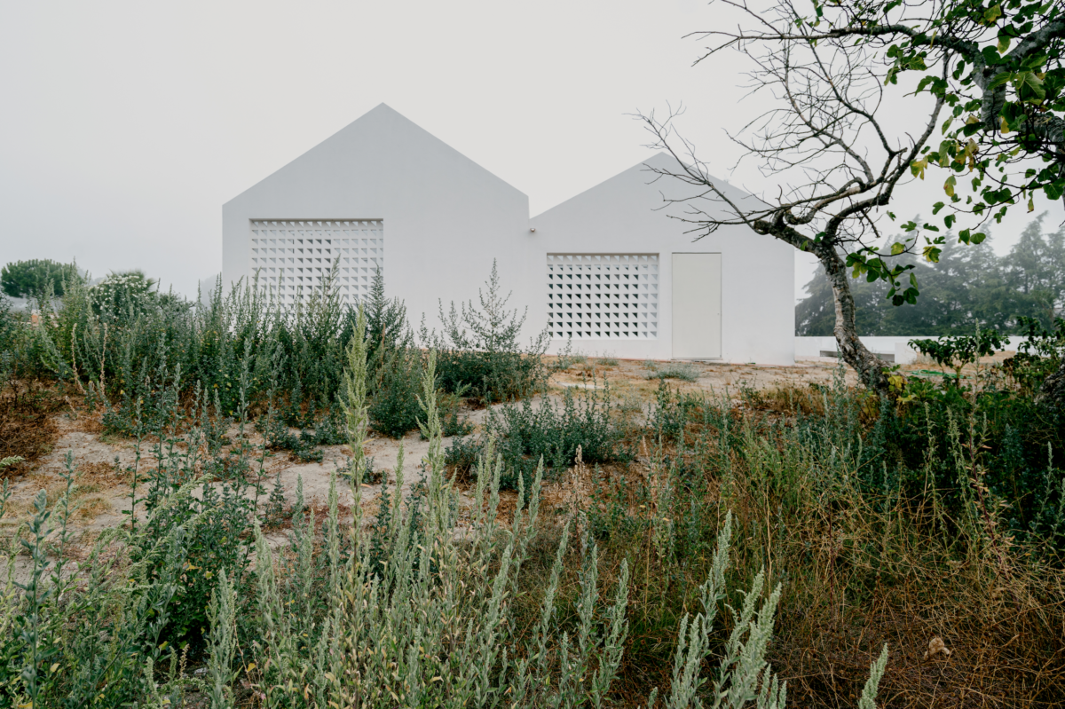 Atelier Data designs minimalist house in rural Portugal - Vimarsana News