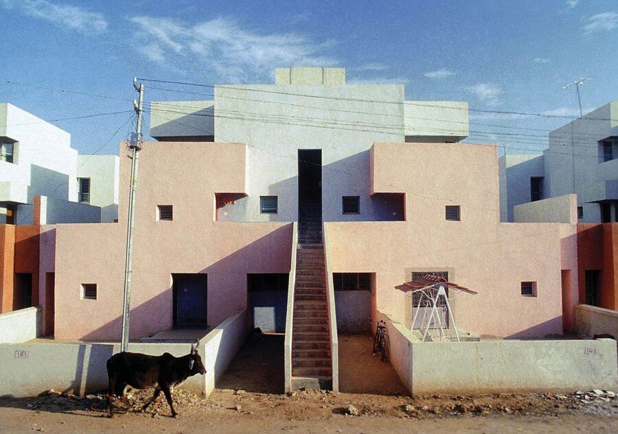 Balkrishna V Doshi architecture Housing for the Life Insurance Corporation of India